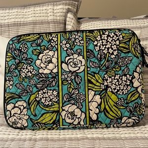 ✨Excellent Condition Vera Bradley Laptop Case✨
